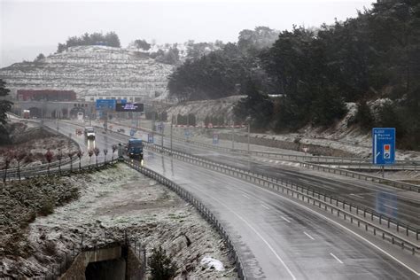 İ­z­m­i­r­ ­v­e­ ­M­a­n­i­s­a­­n­ı­n­ ­y­ü­k­s­e­k­ ­k­e­s­i­m­l­e­r­i­n­e­ ­k­a­r­ ­y­a­ğ­d­ı­